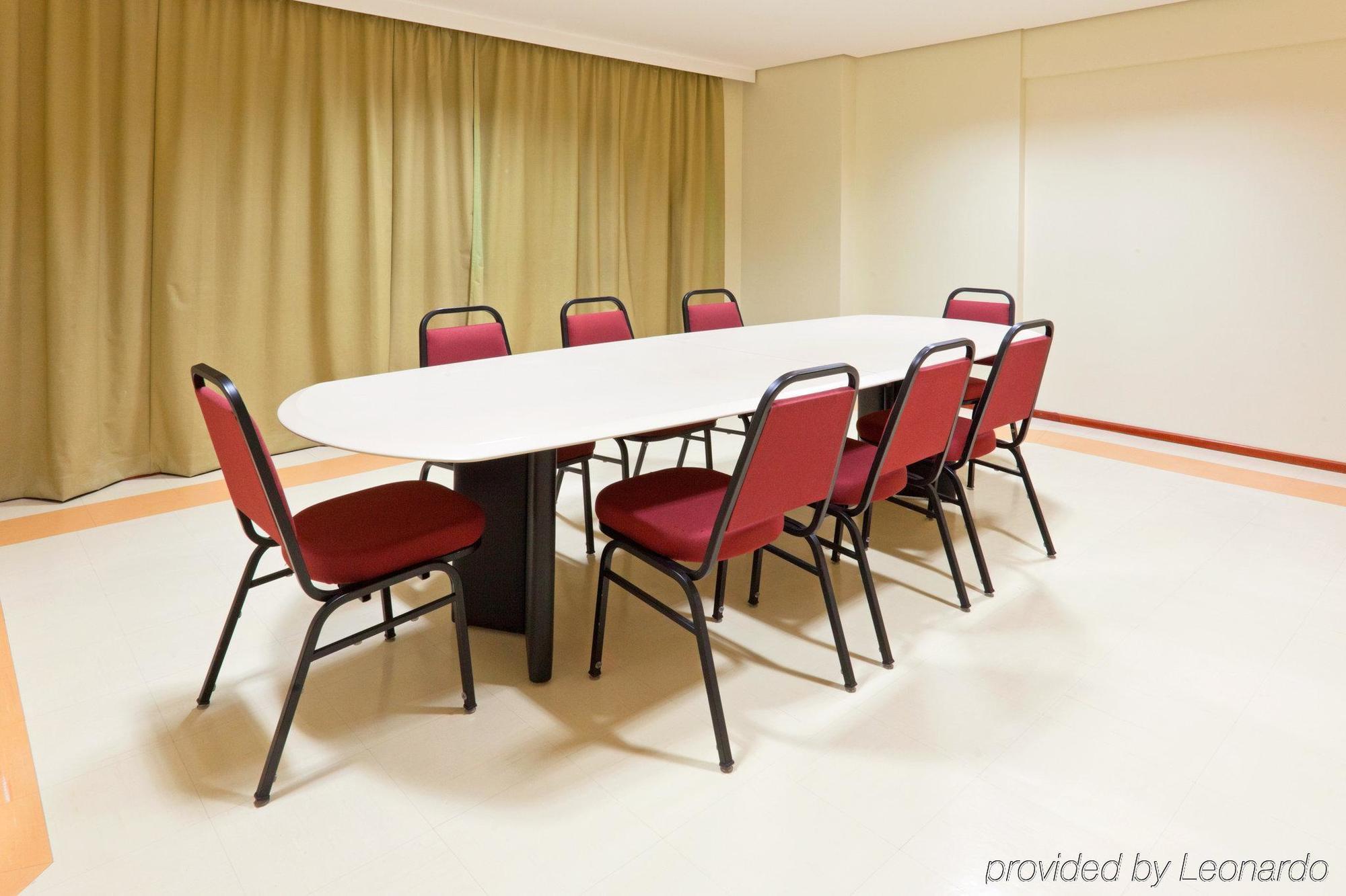 Holiday Inn Express Avenida Sumare Sao Paulo Facilities photo