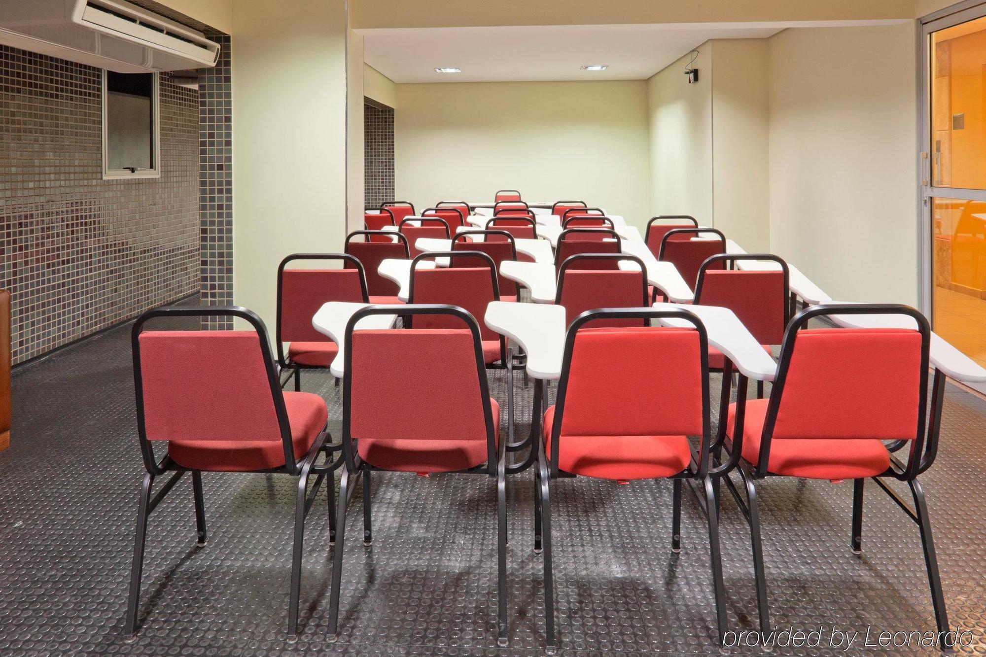 Holiday Inn Express Avenida Sumare Sao Paulo Facilities photo