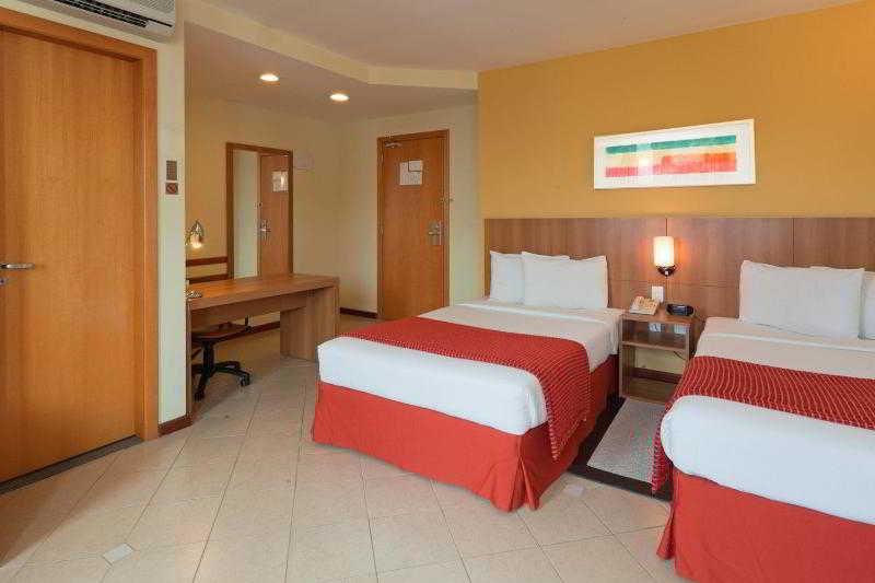 Holiday Inn Express Avenida Sumare Sao Paulo Room photo