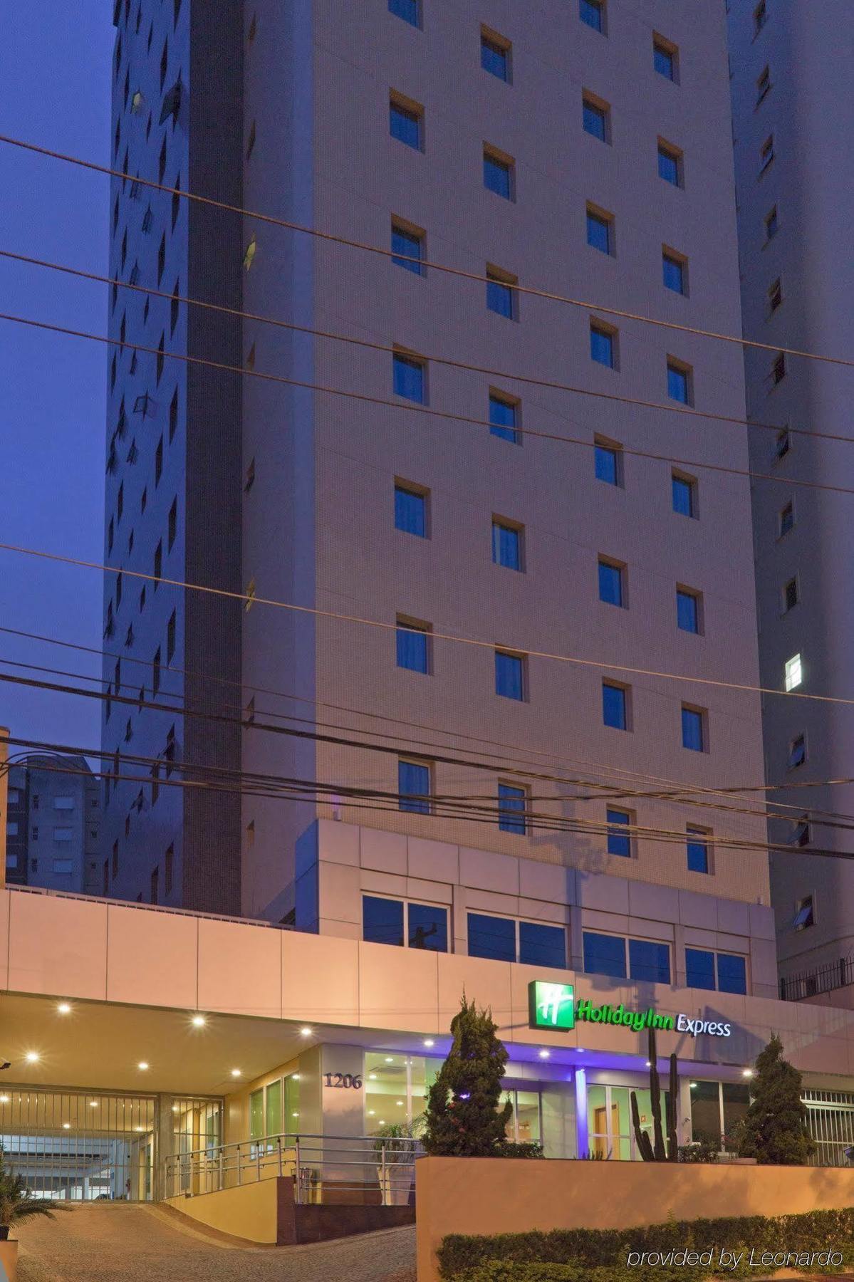 Holiday Inn Express Avenida Sumare Sao Paulo Exterior photo